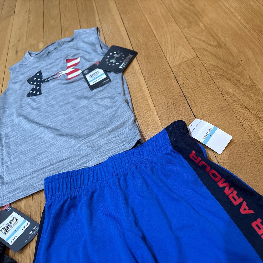Bundle of Under Armour Boys Size 5 New With Tags - Picture 3 of 3